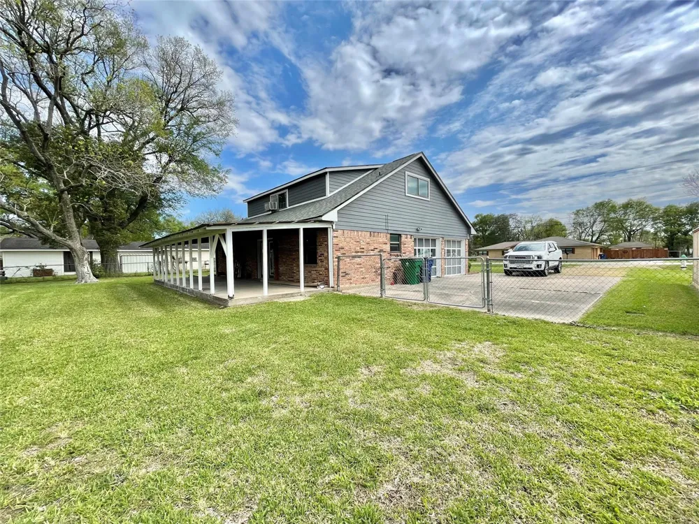 509 Dwyer Street Angleton, TX 77515