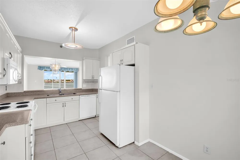 7932 SAILBOAT KEY BOULEVARD S #402 South Pasadena, FL 33707