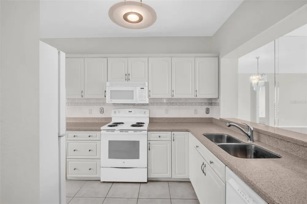 7932 SAILBOAT KEY BOULEVARD S #402 South Pasadena, FL 33707