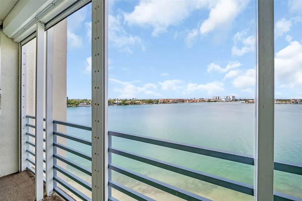 7932 SAILBOAT KEY BOULEVARD S #402 South Pasadena, FL 33707