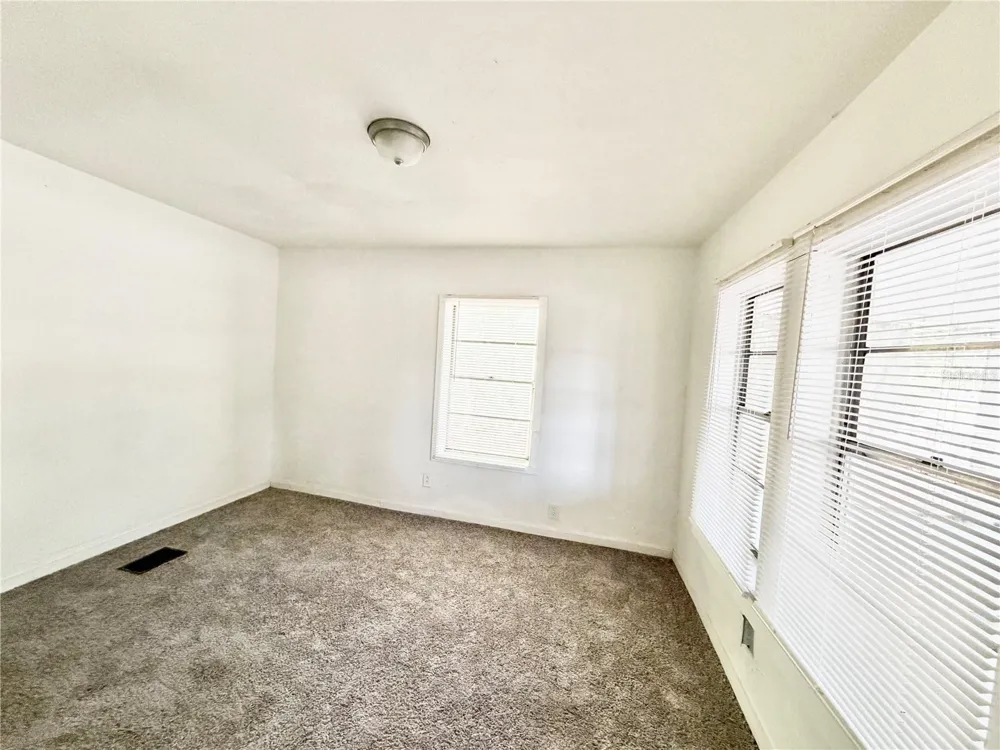 21433 SE HAWTHORNE ROAD Hawthorne, FL 32640