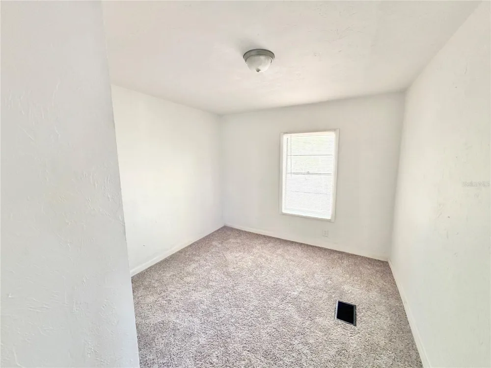 21433 SE HAWTHORNE ROAD Hawthorne, FL 32640