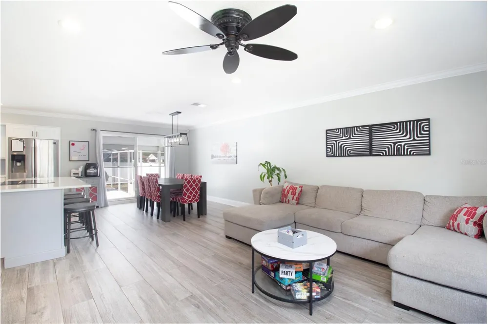 7018 OAKVIEW CIRCLE Tampa, FL 33634