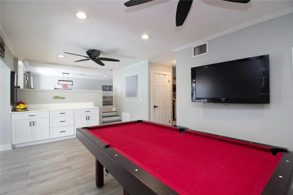 7018 OAKVIEW CIRCLE Tampa, FL 33634