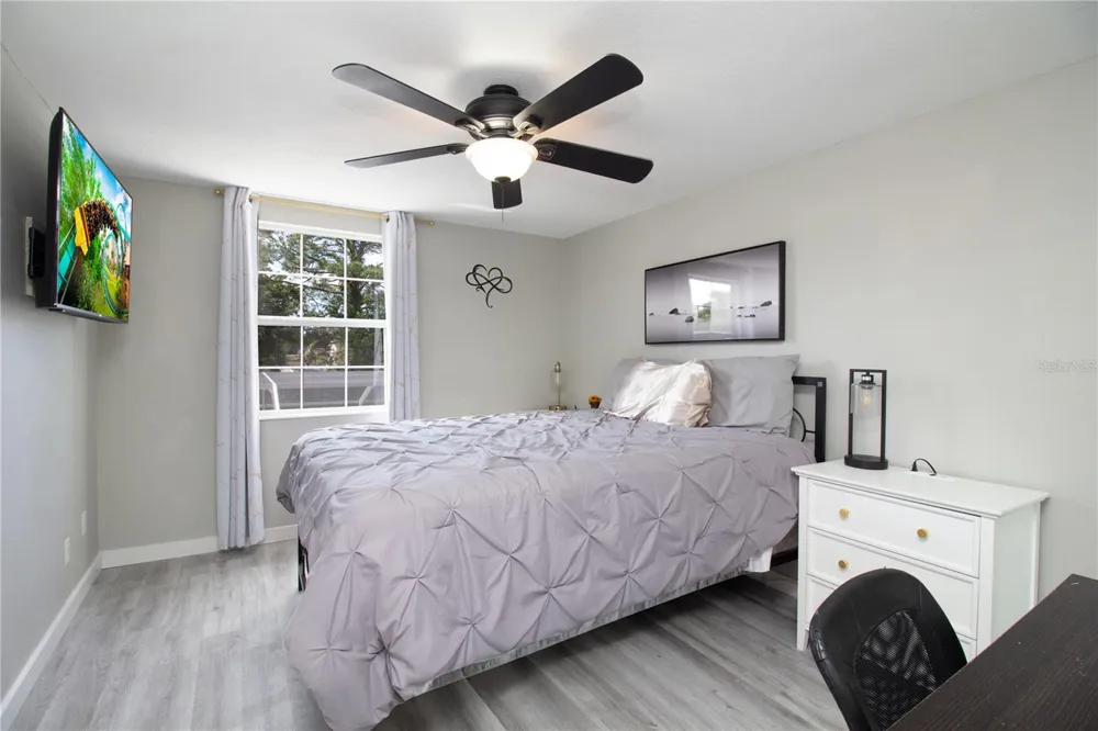 7018 OAKVIEW CIRCLE Tampa, FL 33634
