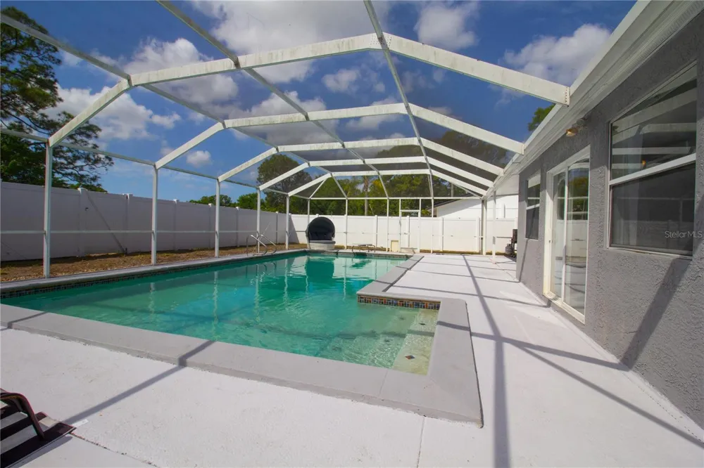 7018 OAKVIEW CIRCLE Tampa, FL 33634