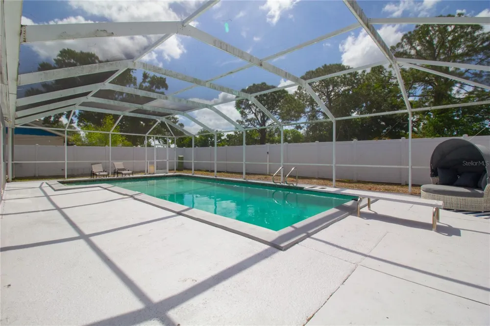 7018 OAKVIEW CIRCLE Tampa, FL 33634