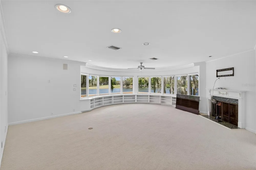 1043 GUISANDO DE AVILA Tampa, FL 33613