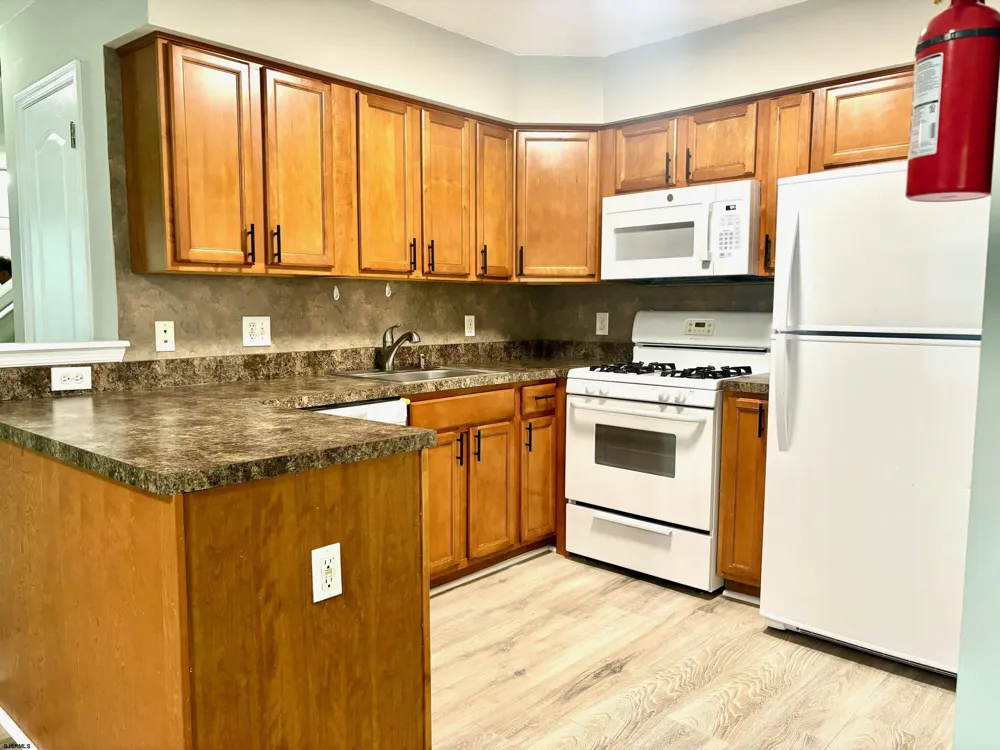 27 Oyster Bay Absecon, NJ 08201