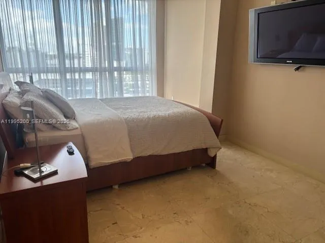 100 Lincoln Rd #PH4 Miami Beach, FL 33139