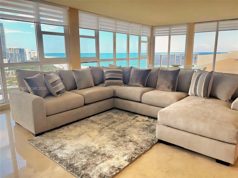 100 Lincoln Rd #PH4 Miami Beach, FL 33139