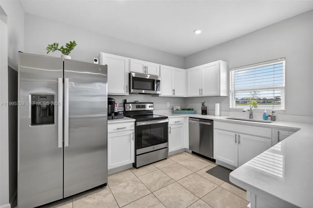 220 Raspberry Rd Fort Pierce, FL 34981