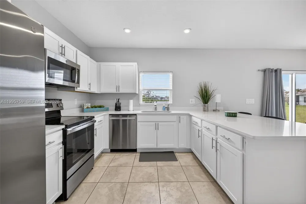 220 Raspberry Rd Fort Pierce, FL 34981