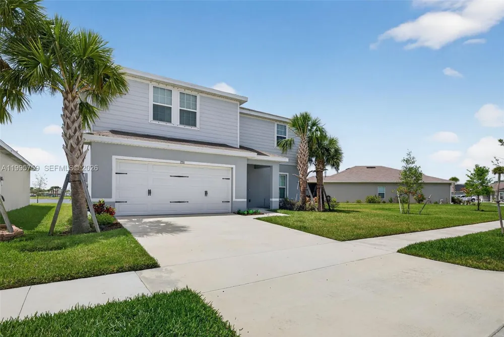 220 Raspberry Rd Fort Pierce, FL 34981