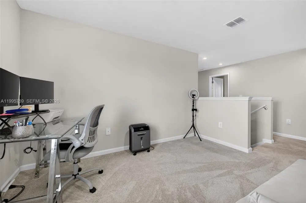 220 Raspberry Rd Fort Pierce, FL 34981