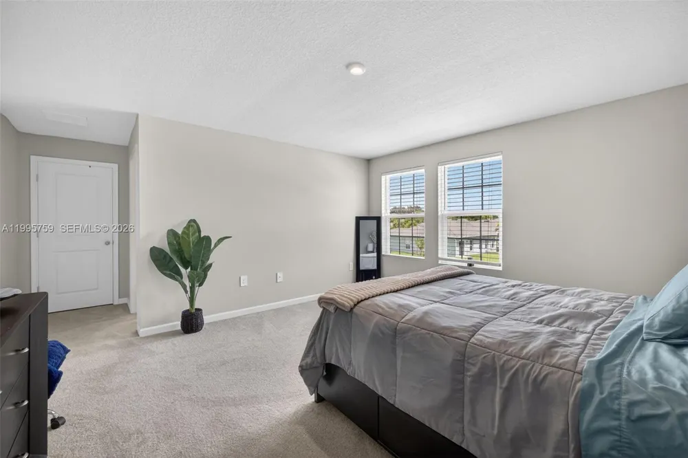 220 Raspberry Rd Fort Pierce, FL 34981