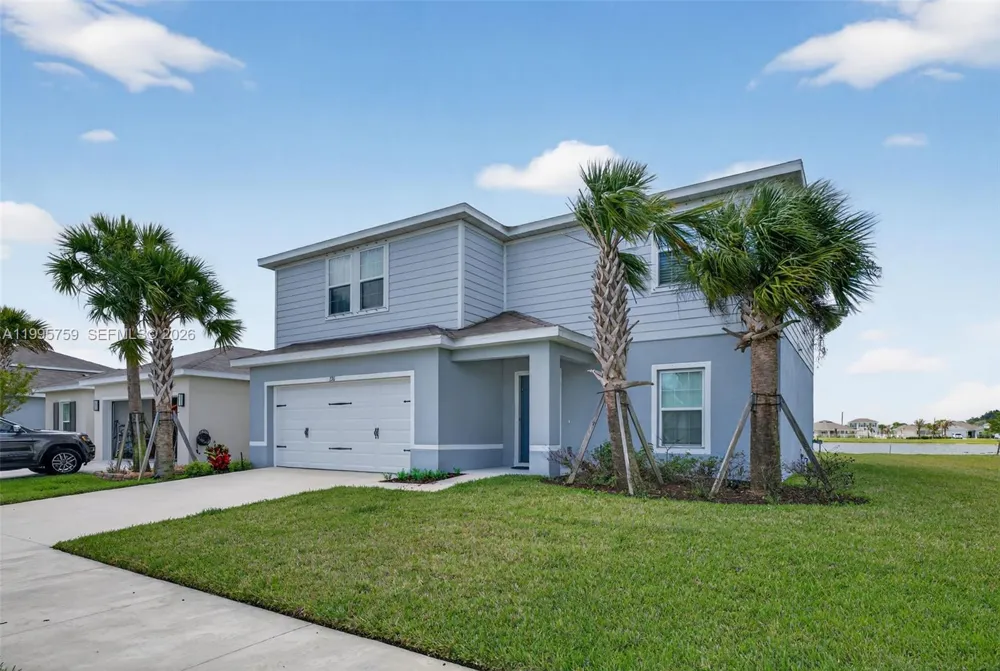 220 Raspberry Rd Fort Pierce, FL 34981