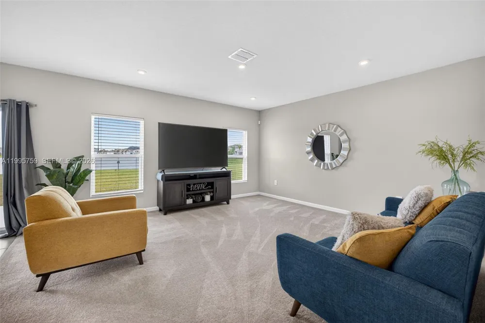 220 Raspberry Rd Fort Pierce, FL 34981