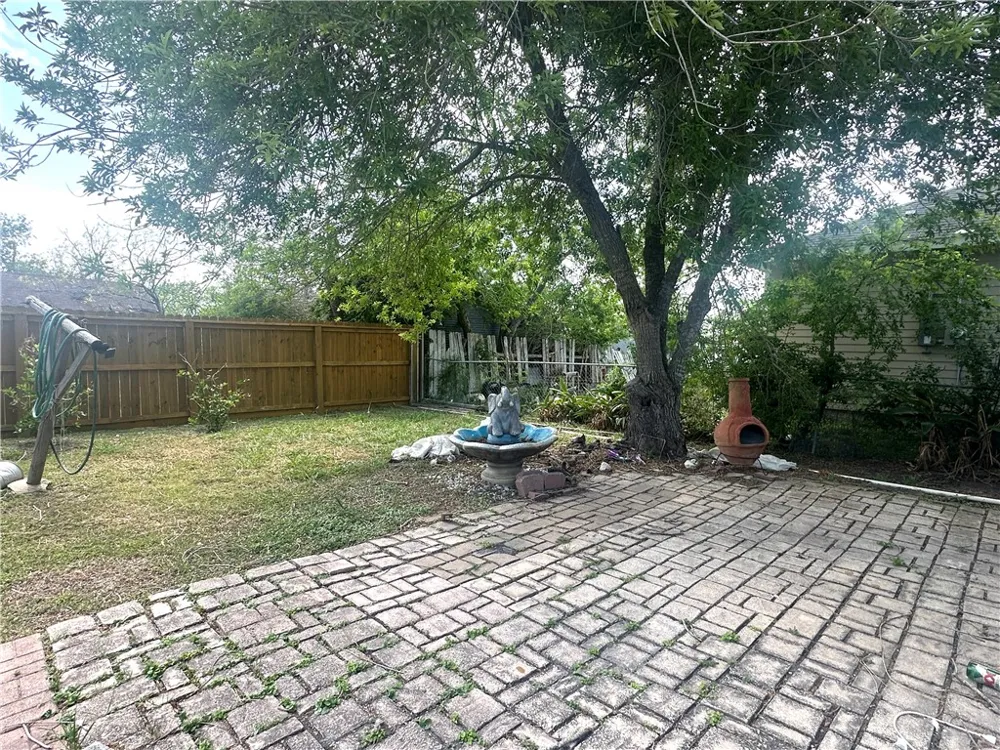 135 Allende Street Taft, TX 78390