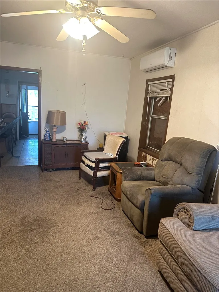 135 Allende Street Taft, TX 78390
