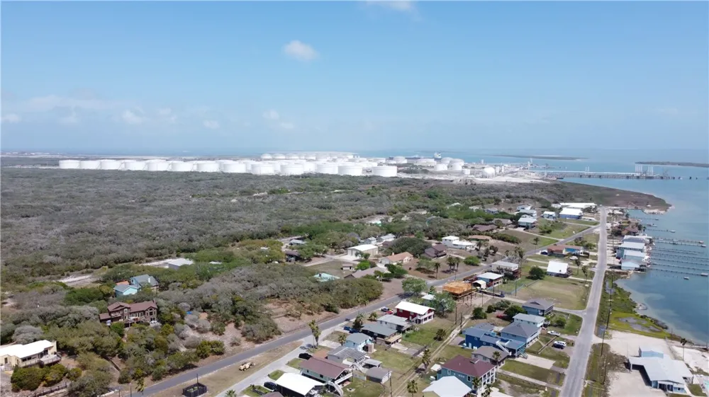 602 S Sandpiper Ingleside, TX 78362