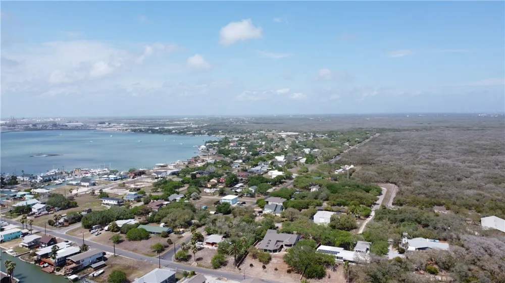 602 S Sandpiper Ingleside, TX 78362