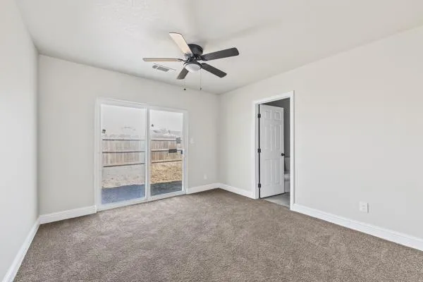 2557 E Stanford Avenue Pixley, CA 93256