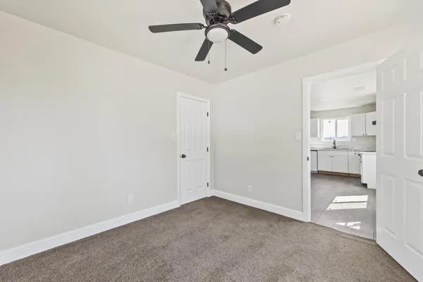 2557 E Stanford Avenue Pixley, CA 93256