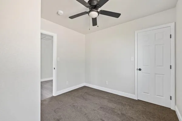 2557 E Stanford Avenue Pixley, CA 93256