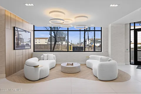 401 Boulevard #405