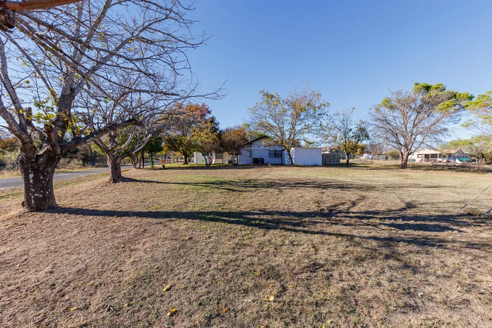 139 E Cottonwood Drive Granite Shoals, TX 78654