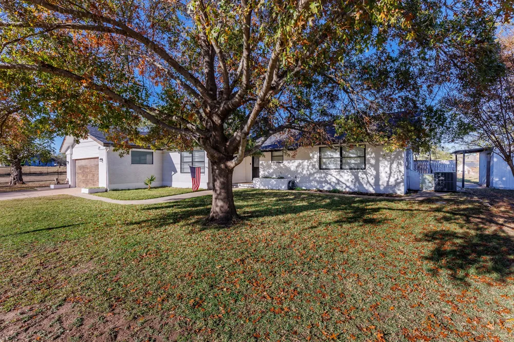 139 E Cottonwood Drive Granite Shoals, TX 78654