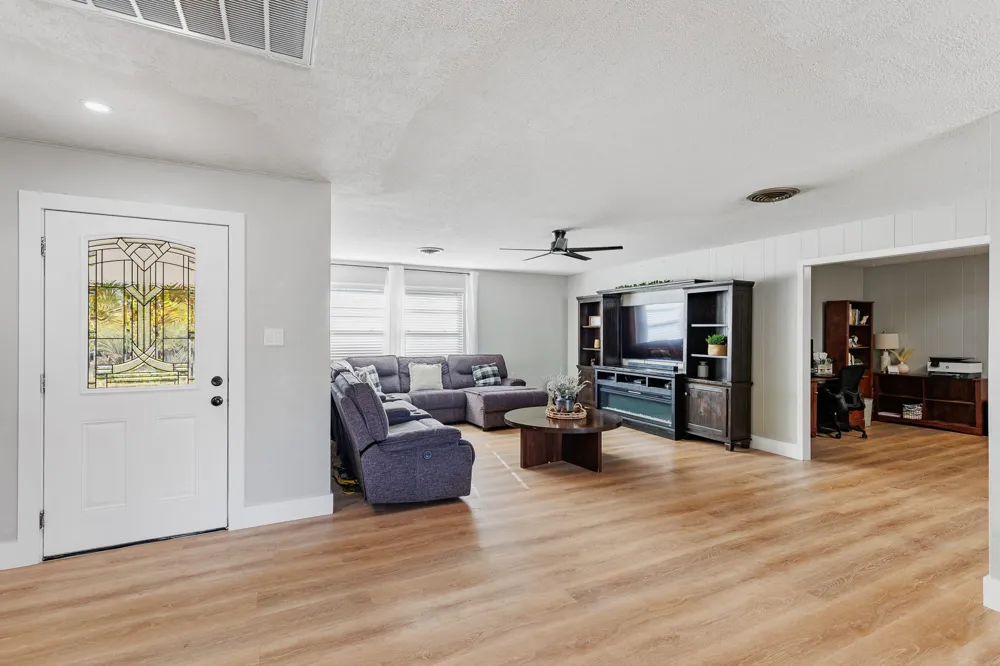139 E Cottonwood Drive Granite Shoals, TX 78654