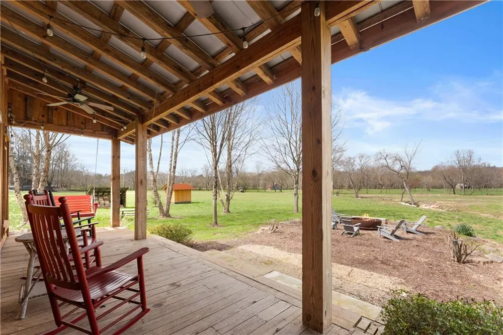 605 Lynch Mountain Road Sautee Nacoochee, GA 30571