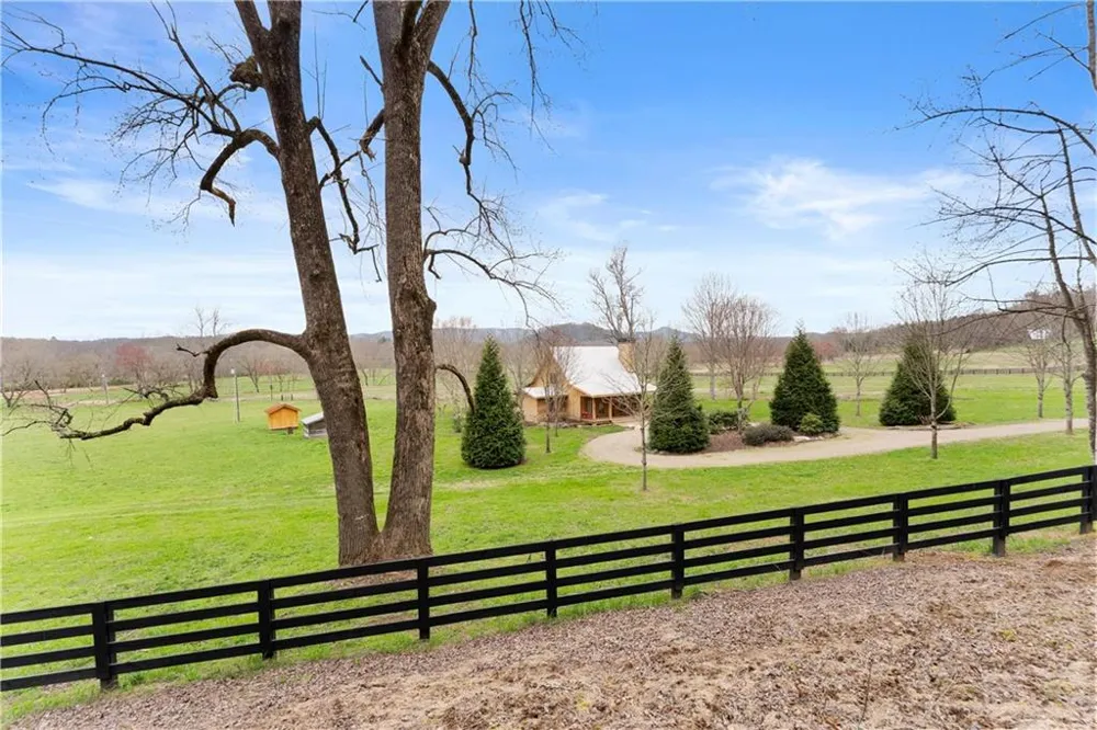 605 Lynch Mountain Road Sautee Nacoochee, GA 30571
