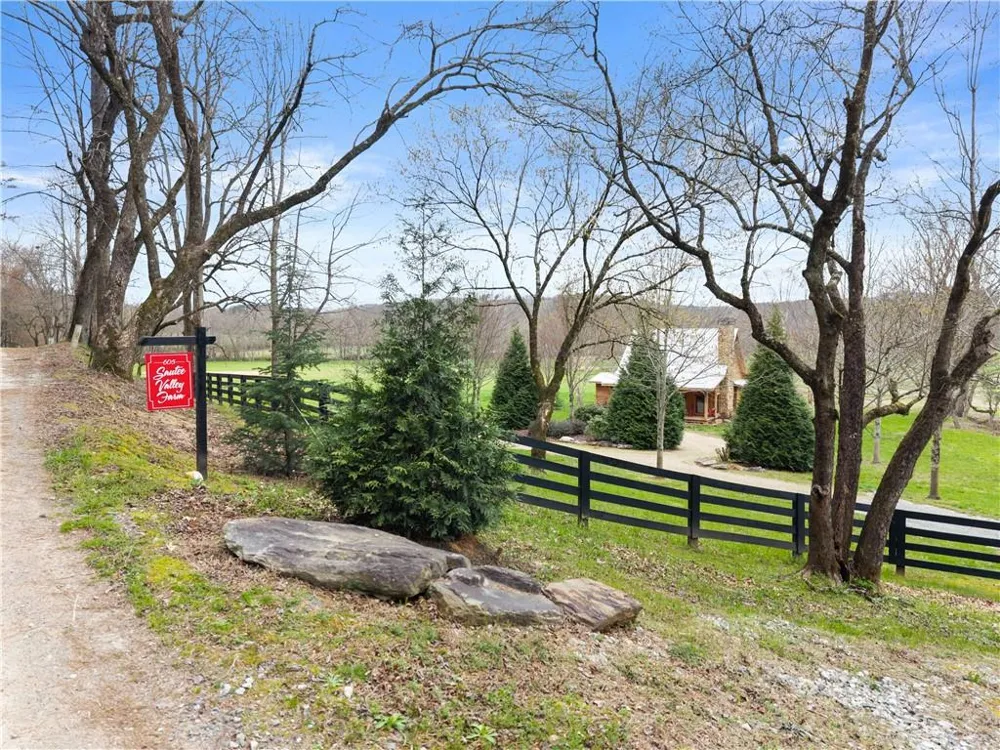 605 Lynch Mountain Road Sautee Nacoochee, GA 30571