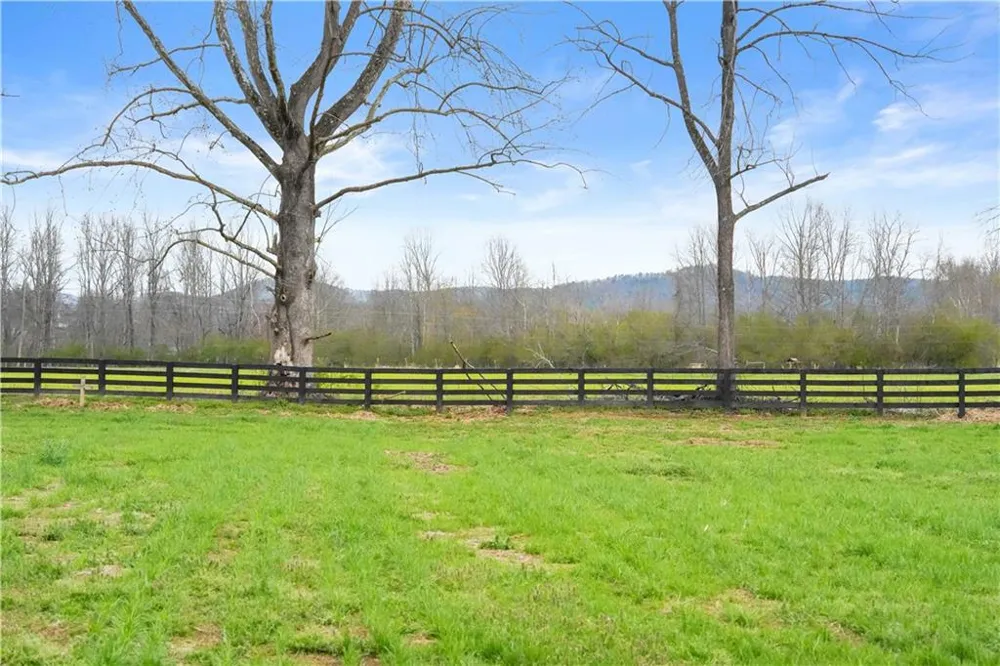 605 Lynch Mountain Road Sautee Nacoochee, GA 30571