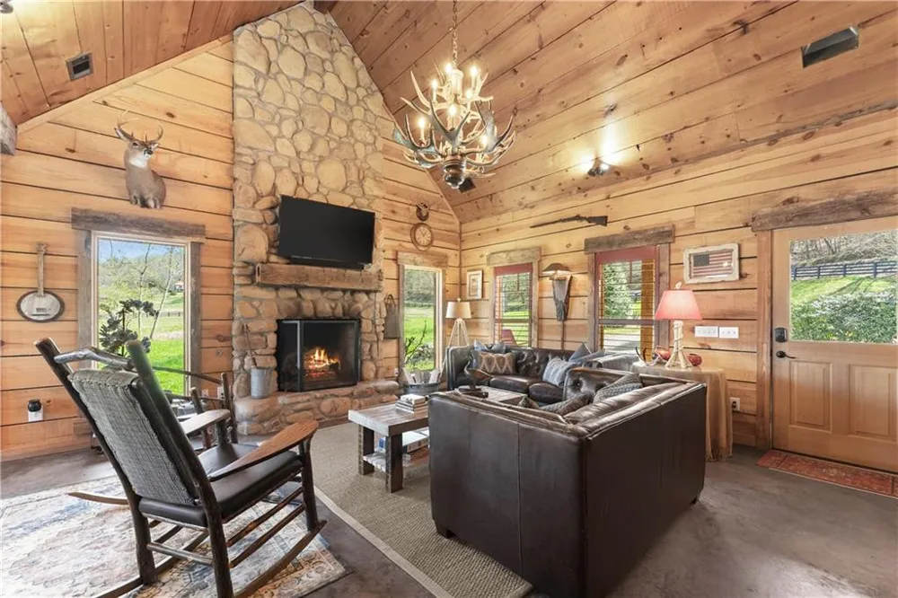 605 Lynch Mountain Road Sautee Nacoochee, GA 30571