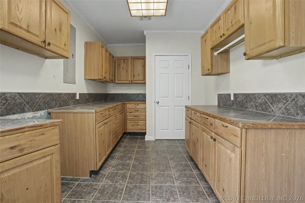 122 Lakeview Drive Mannford, OK 74044