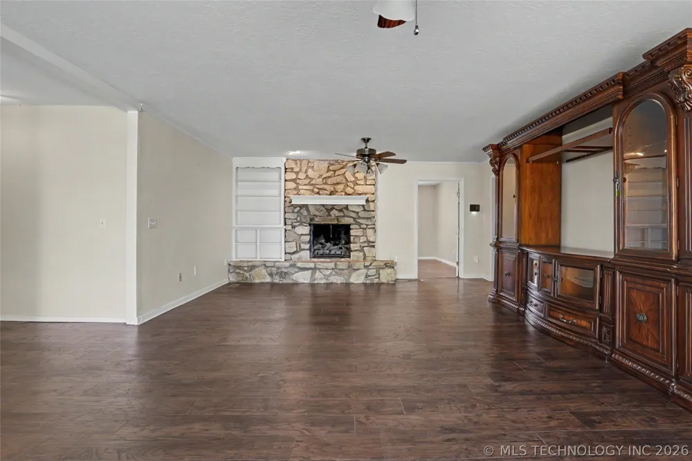 122 Lakeview Drive Mannford, OK 74044