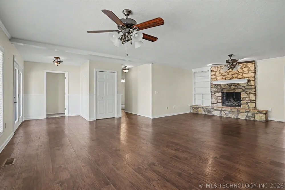 122 Lakeview Drive Mannford, OK 74044
