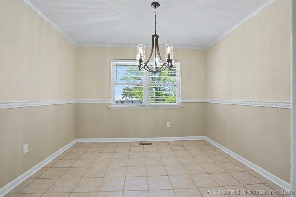 122 Lakeview Drive Mannford, OK 74044