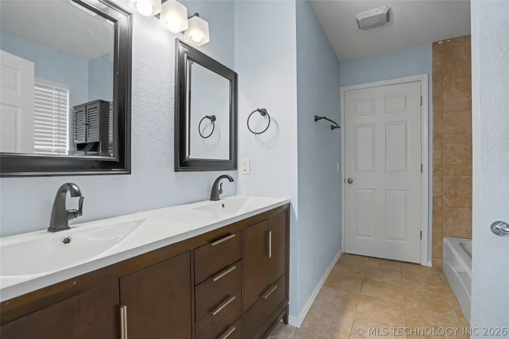 122 Lakeview Drive Mannford, OK 74044