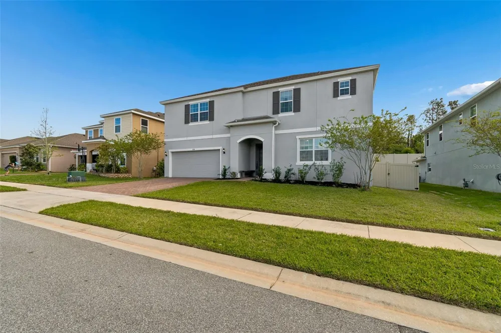 1084 CAVENDER CREEK ROAD Minneola, FL 34715