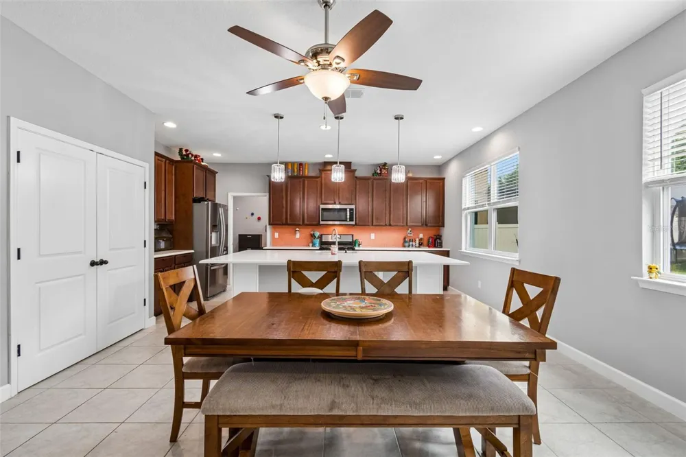 1084 CAVENDER CREEK ROAD Minneola, FL 34715