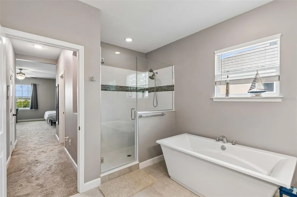 1084 CAVENDER CREEK ROAD Minneola, FL 34715