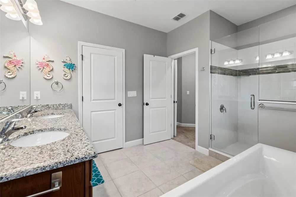1084 CAVENDER CREEK ROAD Minneola, FL 34715
