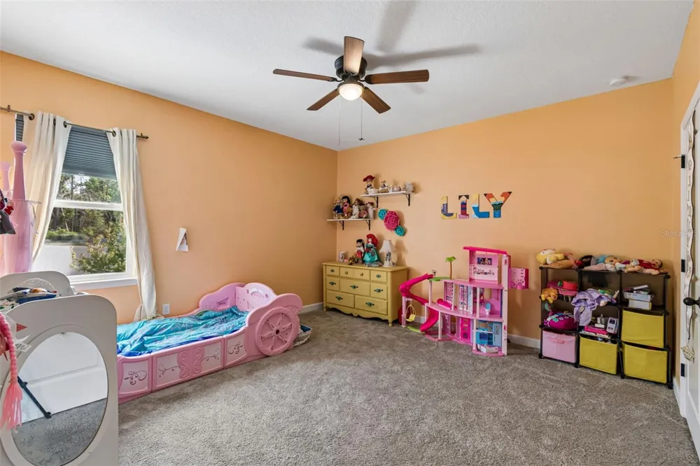 1084 CAVENDER CREEK ROAD Minneola, FL 34715