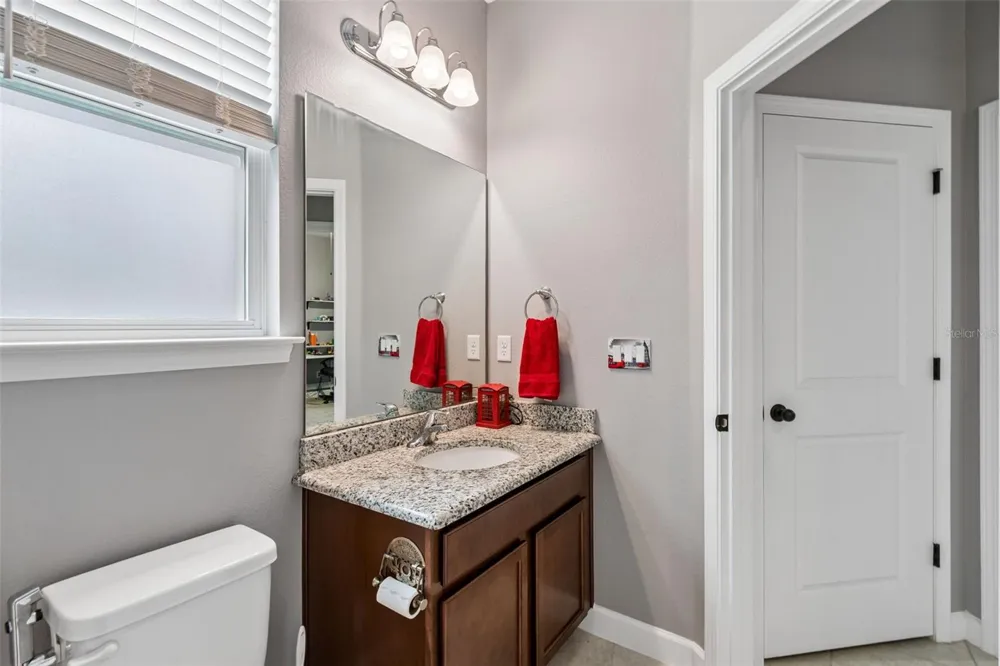 1084 CAVENDER CREEK ROAD Minneola, FL 34715