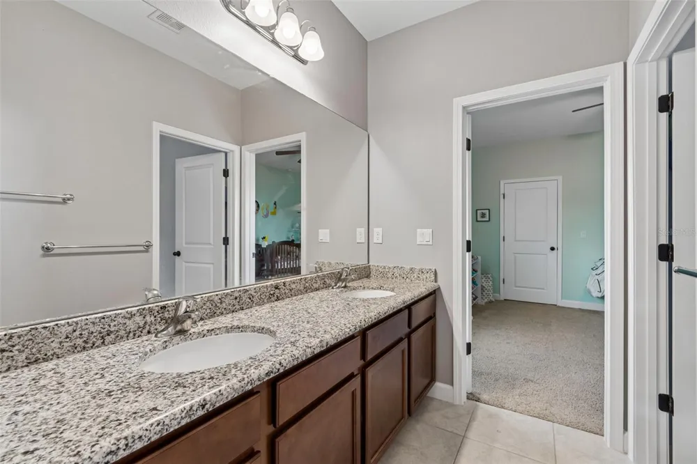 1084 CAVENDER CREEK ROAD Minneola, FL 34715